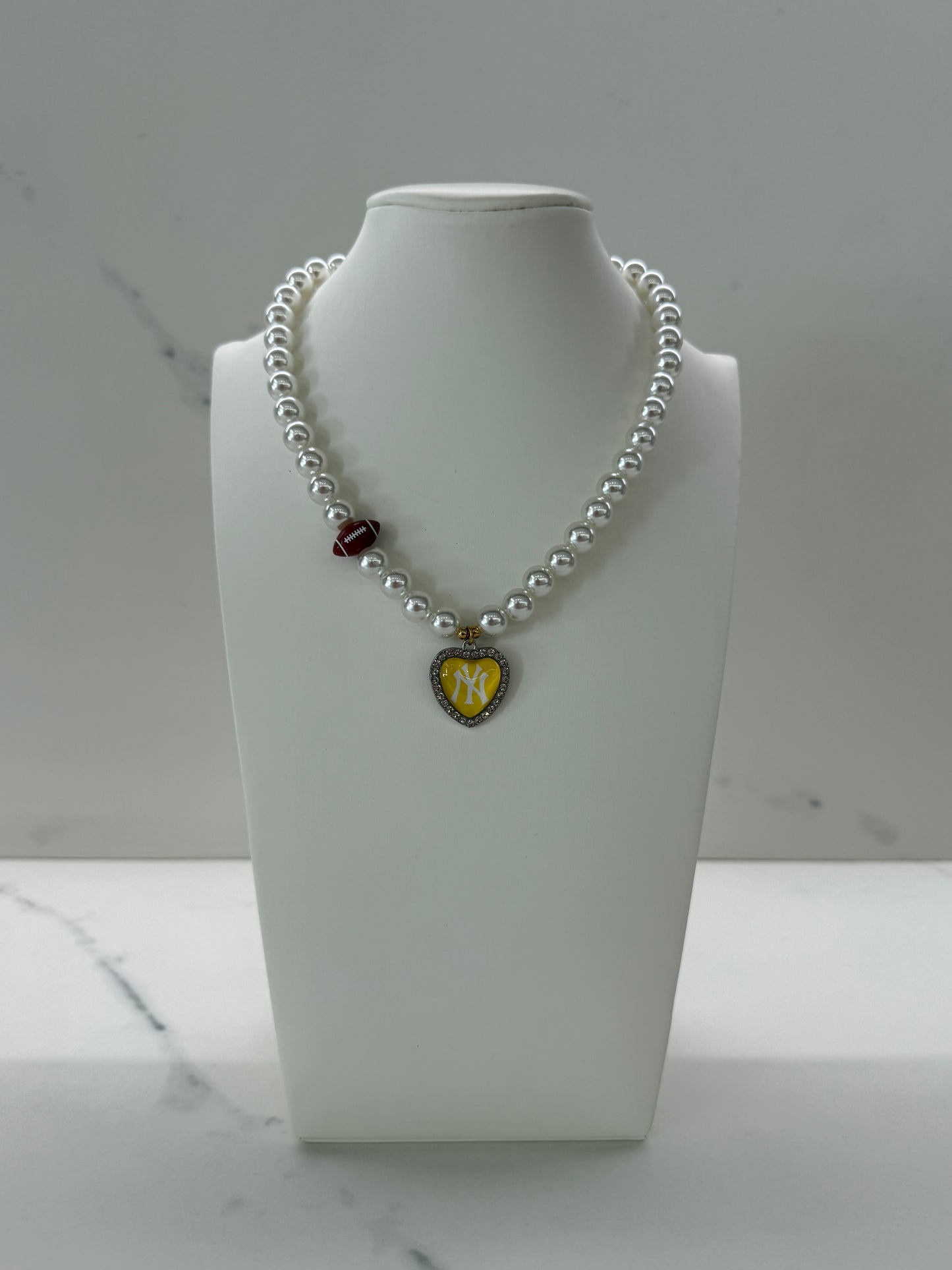Collana GIALLA NY + charms FOOTBALL