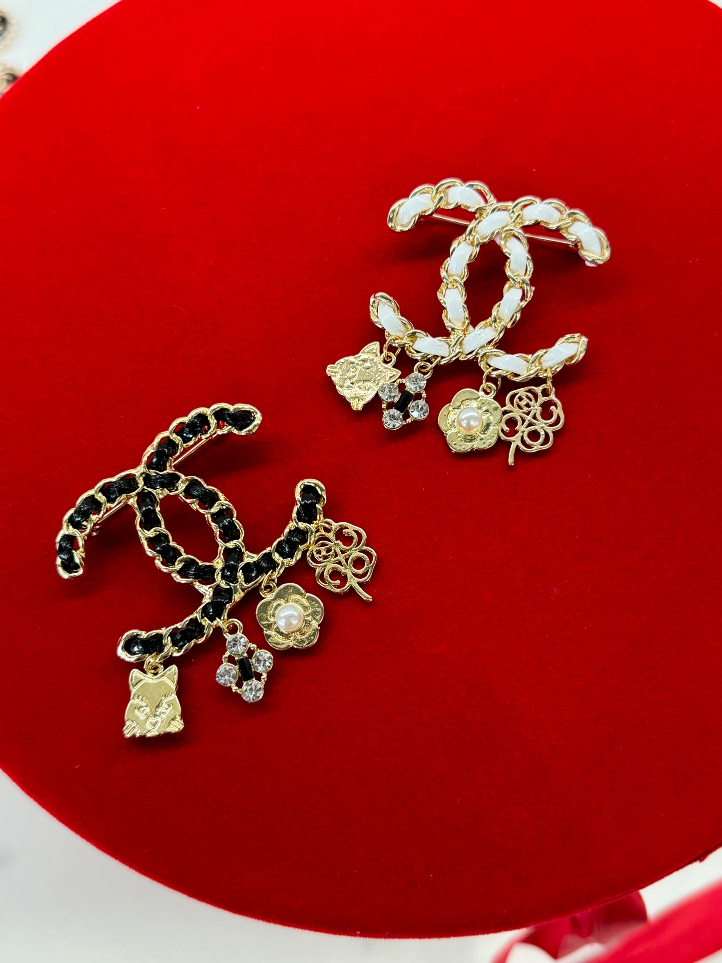 Spilla CC Vintage 6