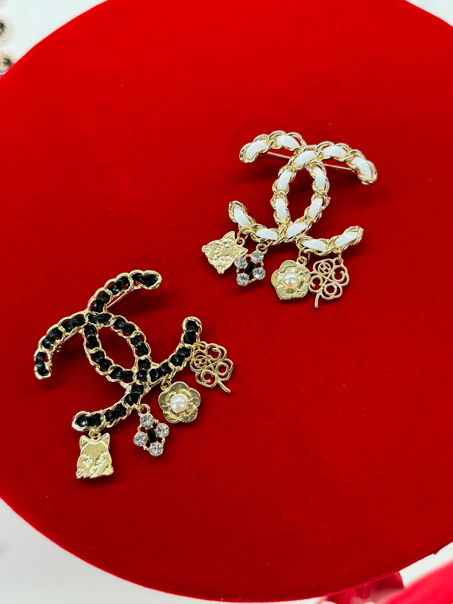 Spilla CC Vintage 6