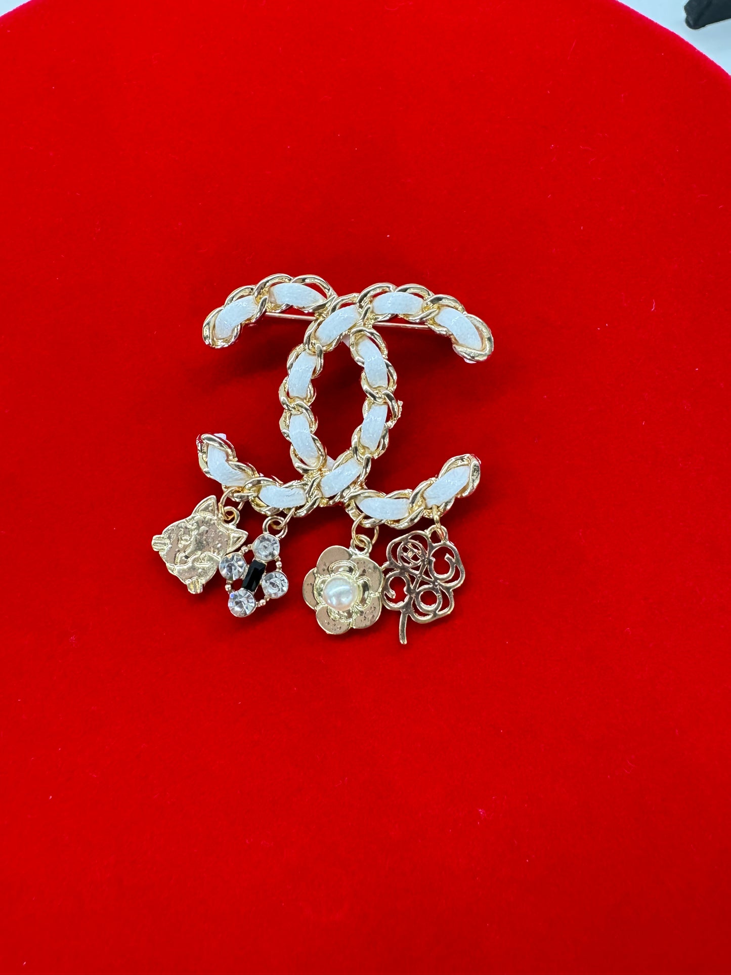 Spilla CC Vintage 6