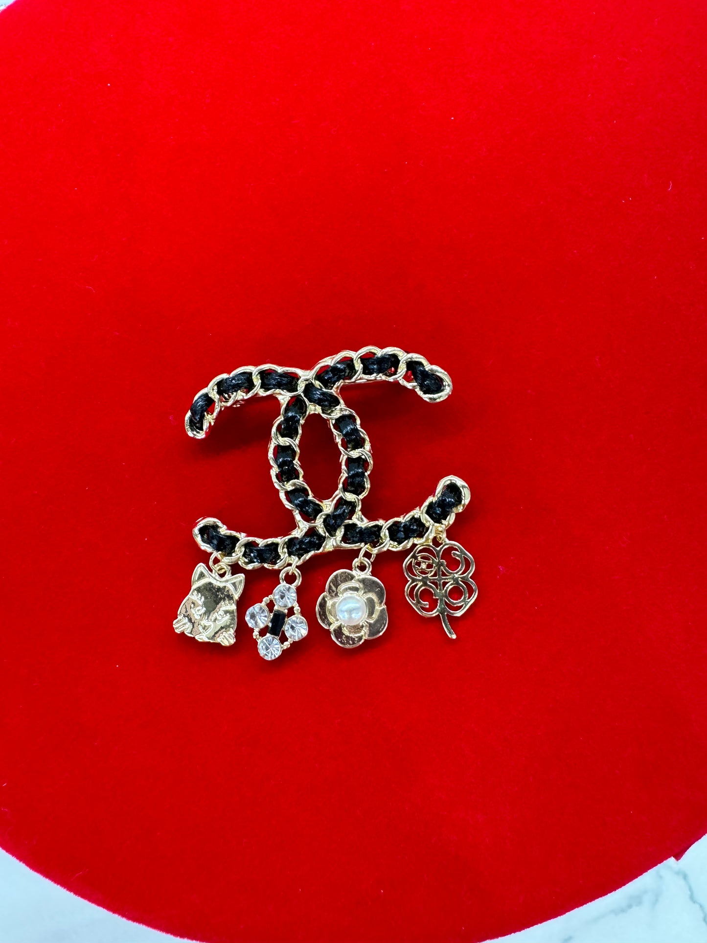Spilla CC Vintage 6
