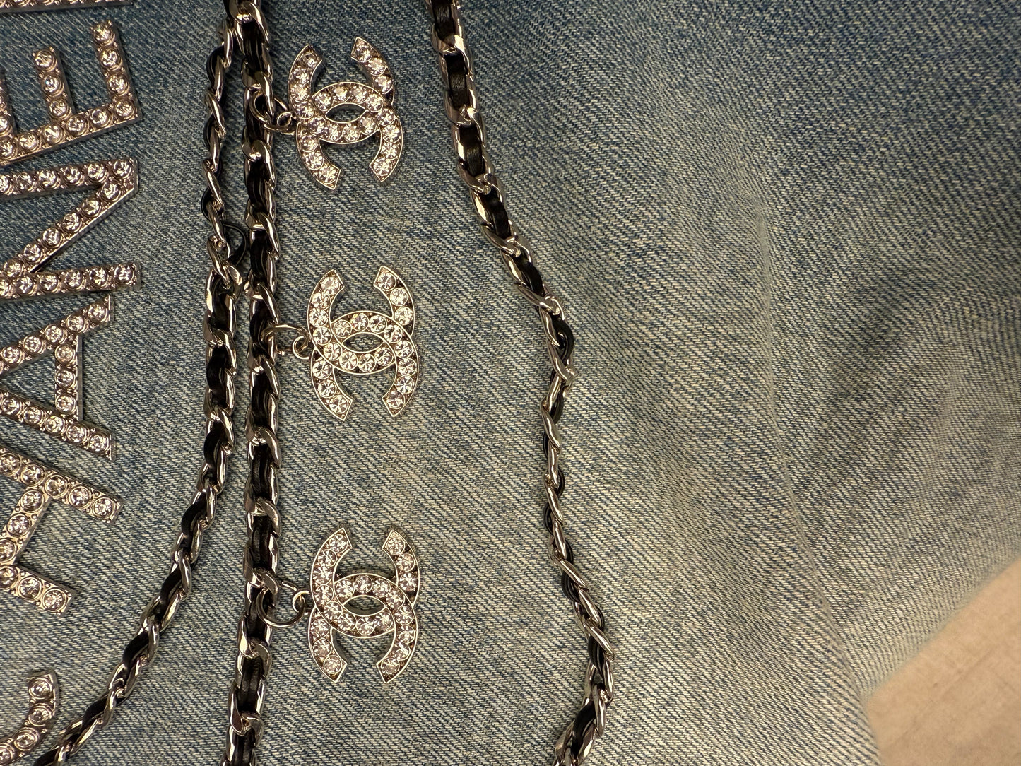 Cintura Luxury Logo con fibbia nera CC Vintage