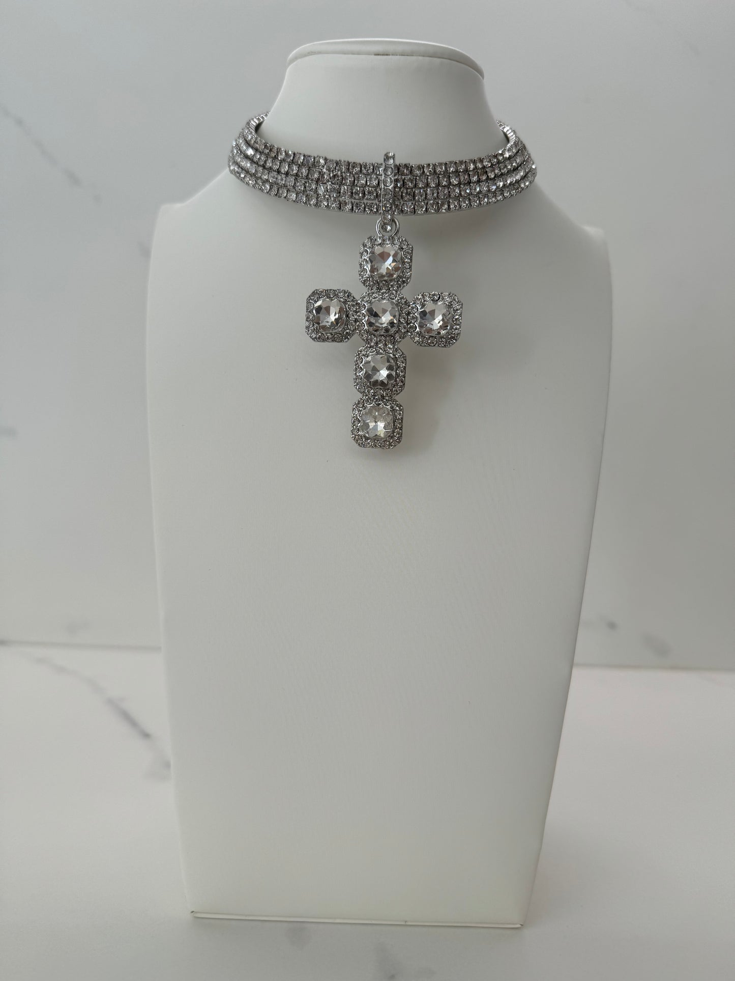 Collana Helena
