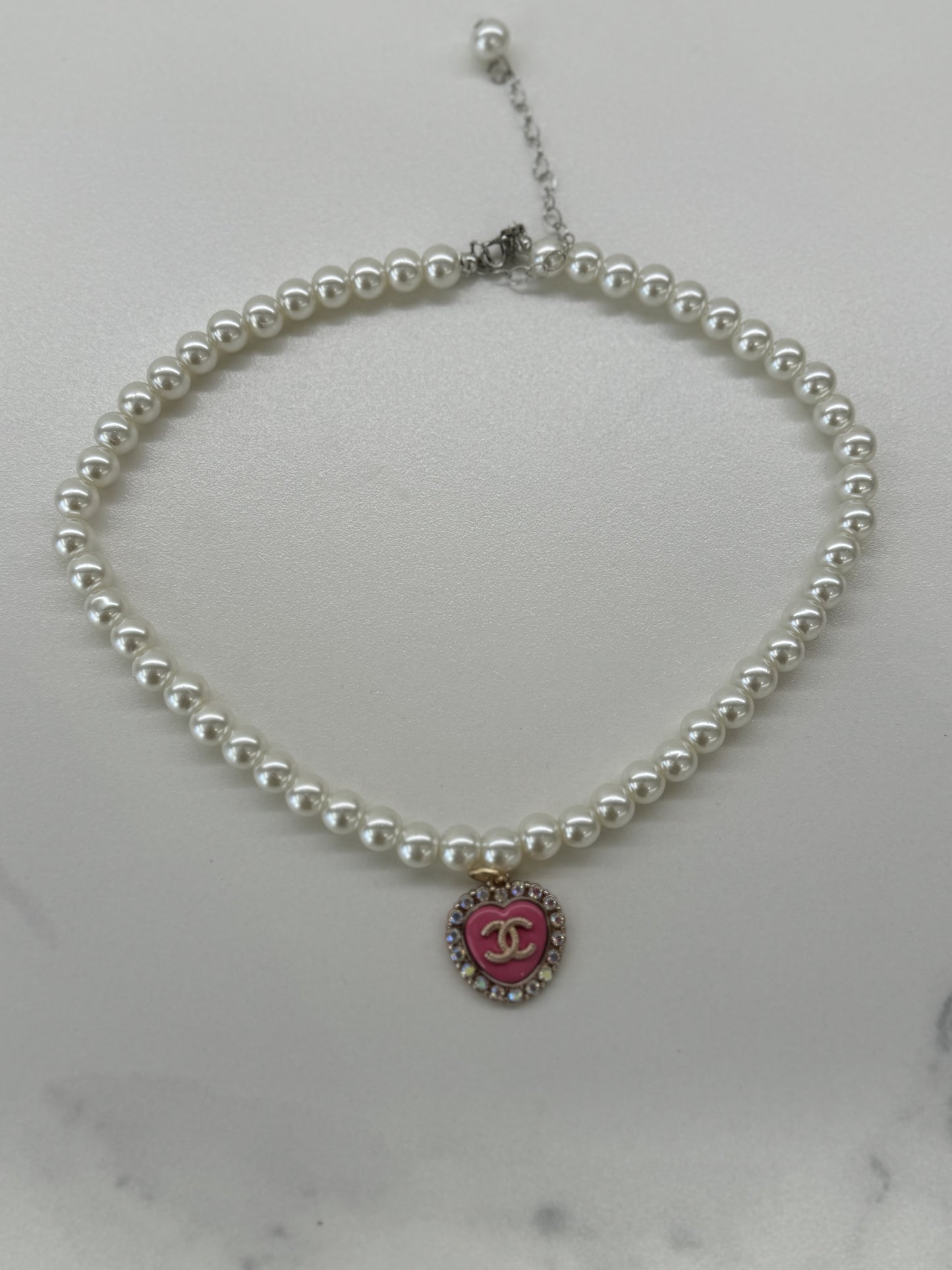 Collana CC Vintage strass olografico Pink