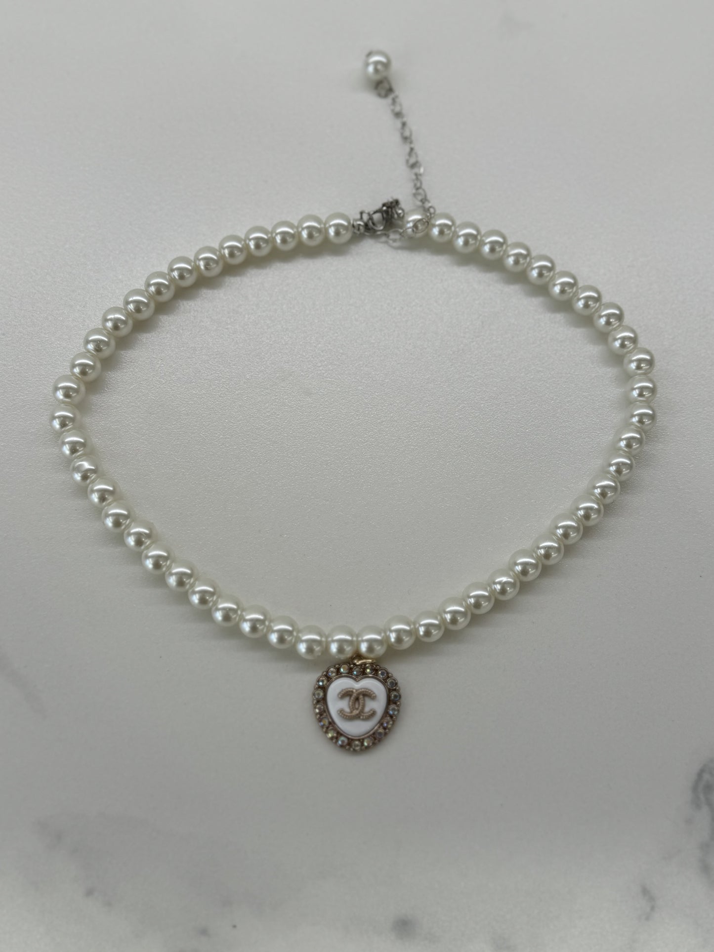 Collana CC Vintage olografico strass White